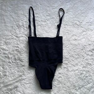 SKIMS Sculpting High Waist Thong Onyx Black Compression Shapewear Size XS NWOT